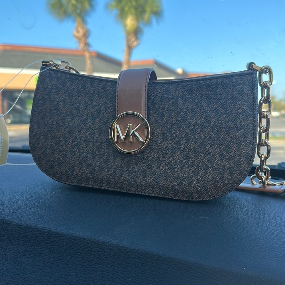 Small bag, i never used, Michael Kors.